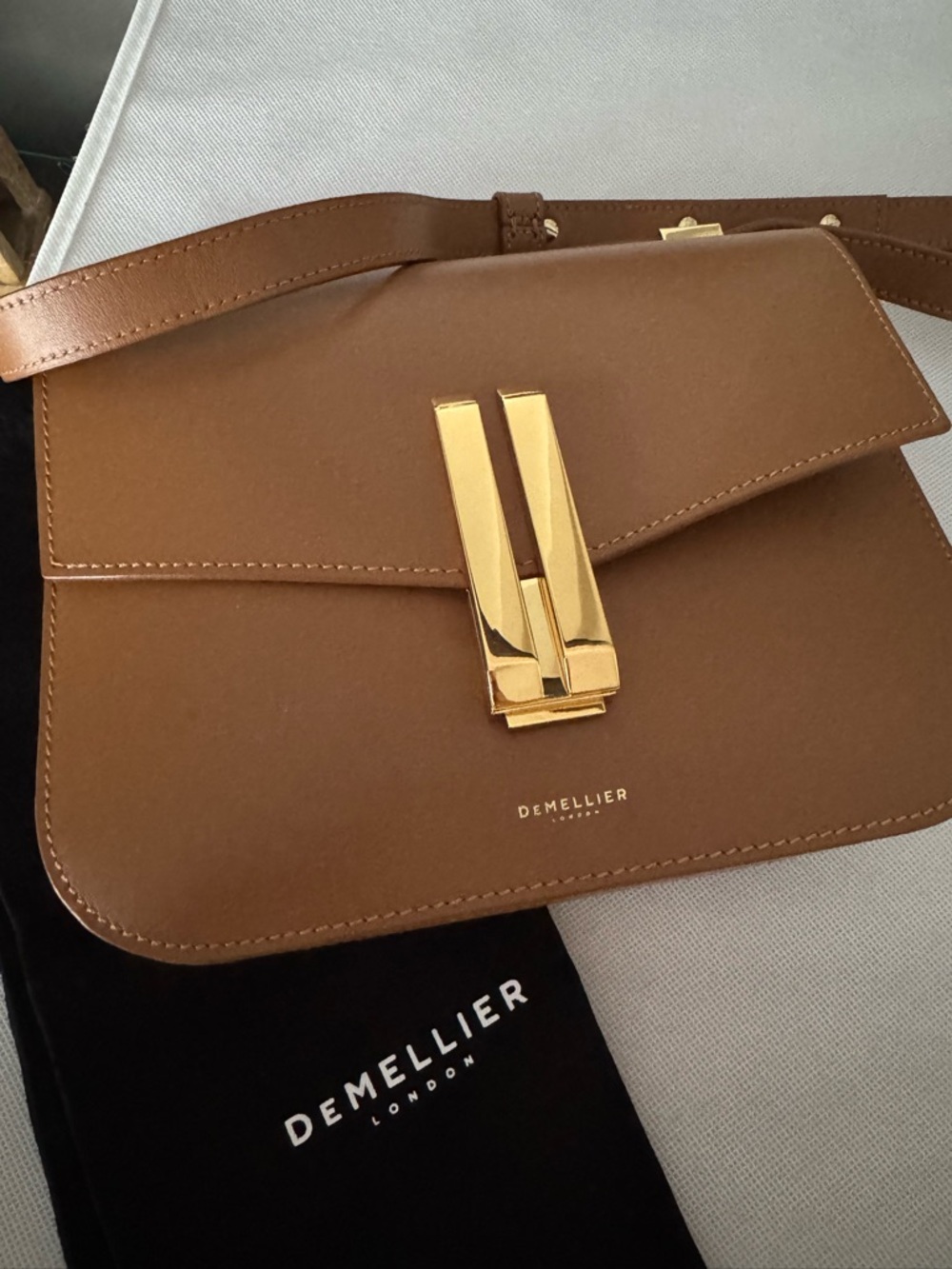 DeMellier Vancouver Tan Toffee Leather Shoulder Bag with Gold Hardware - Picture 2 of 6